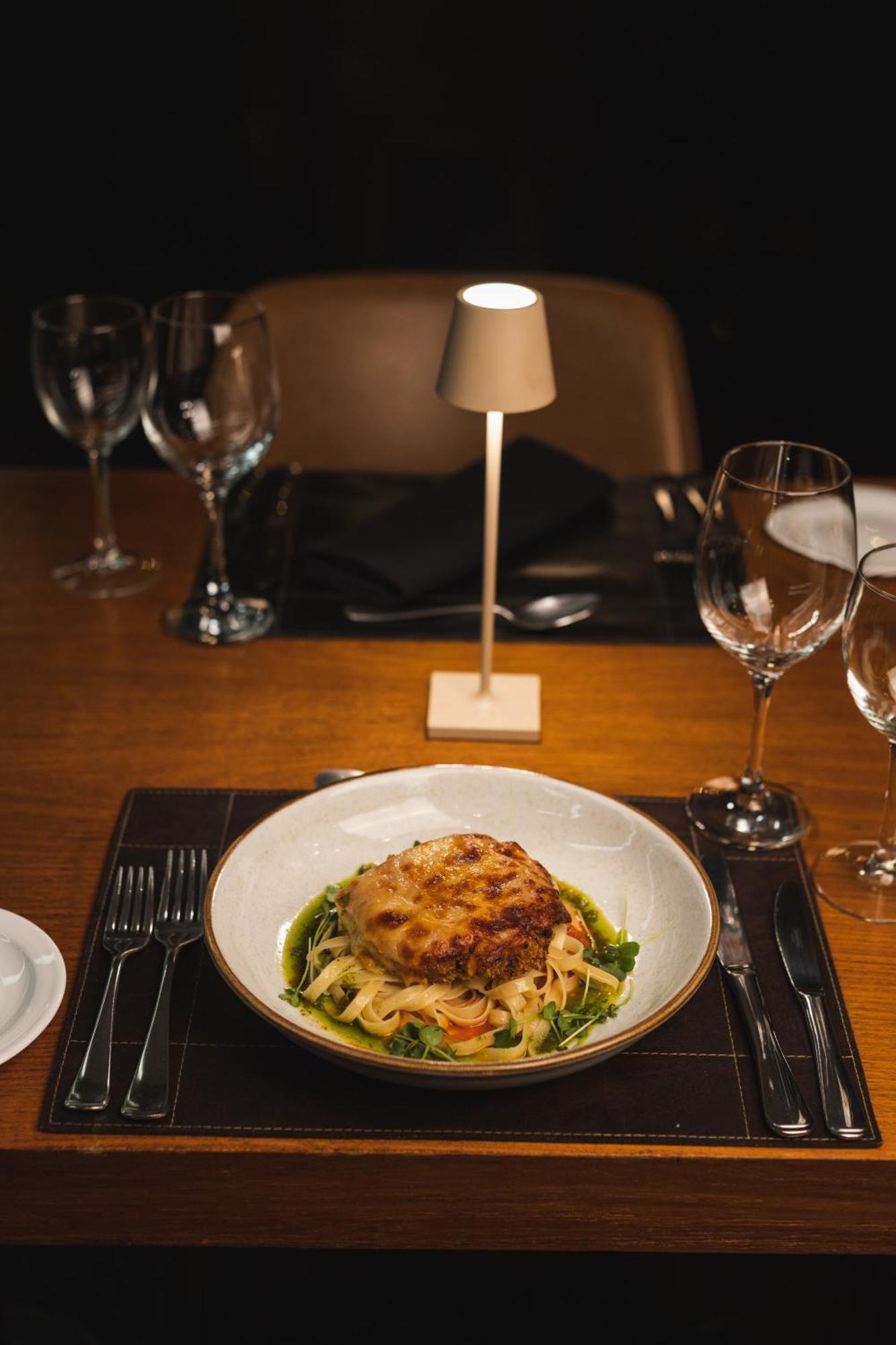 Ouro Minas Hotel Belo Horizonte, Dolce By Wyndham Bagian luar foto A meal at the restaurant